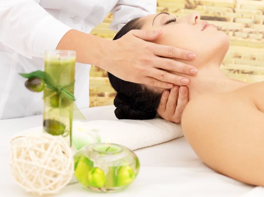 1 Hour Full Body Massage at Naturopathy Touch Center