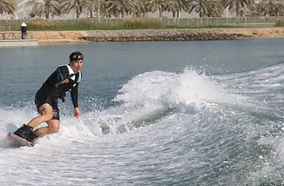 1-Hour Wakeboarding or Wakesurfing From Eywoa Marine Sports