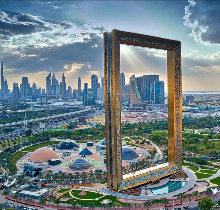 La Perle Show Bronze & Dubai Frame Entry for One