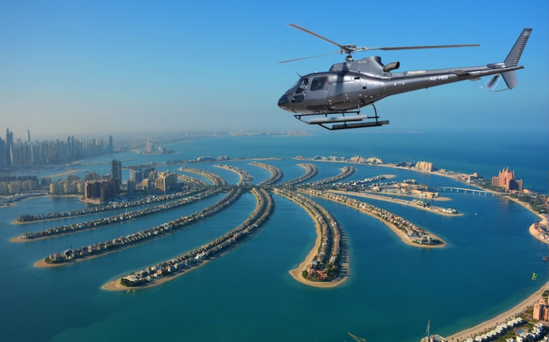 Thrilling Dubai Helicopter Tour Over The Palm + Entry to Dubai Frame