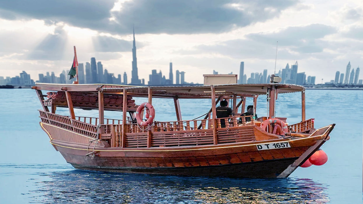 One Hour Abra Tour on the Dubai Canal for Two